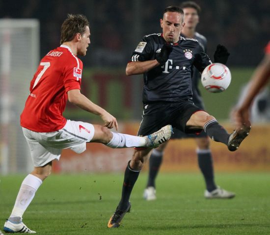 也让桃田头 也让桃田头